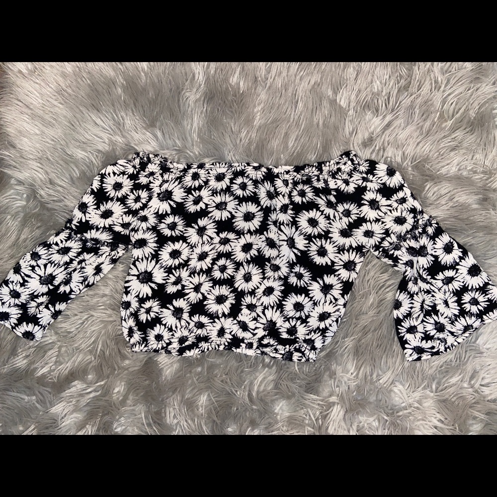 Forever 21 size small off the shoulder top